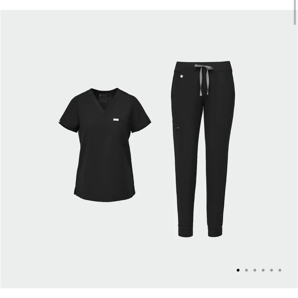 Women’s Figs black scrub set XS